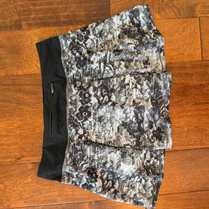 lululemon athletica Black and Gray Printed Athletic Skirt